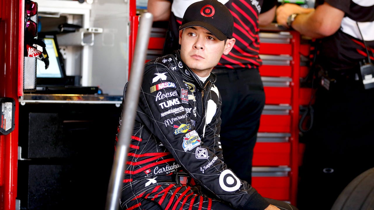 Notebook: Larson says sprint car racing 'has gotten a bad rap'